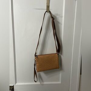 Jen and co crossbody